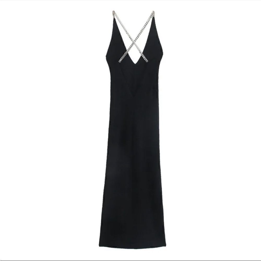 Chain strap fitted midi knit dress